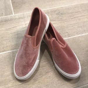 NEW Qupid blush velvet sneakers